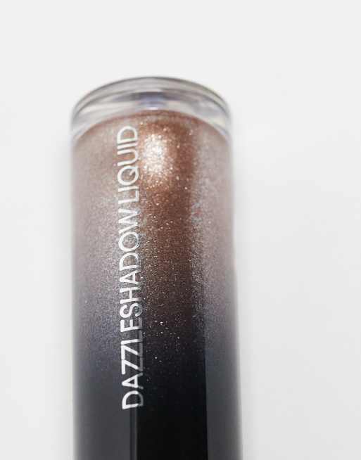 MAC – Dazzleshadow – Brokatowy cień do powiek w płynie w odcieniu Champ Trail, 4 z 4