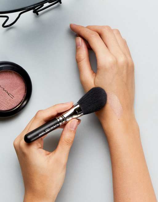 MAC – Extra Dimension Skinfinish  –Rozświetlający róż, 2 z 4