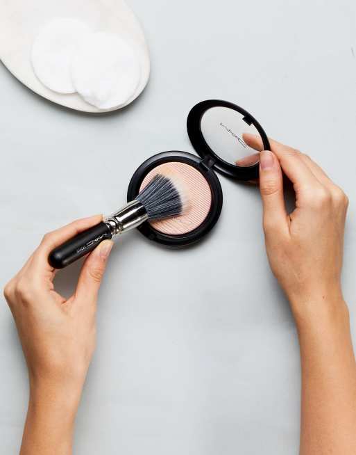 MAC – Extra Dimension Skinfinish  –Rozświetlający róż, 4 z 4