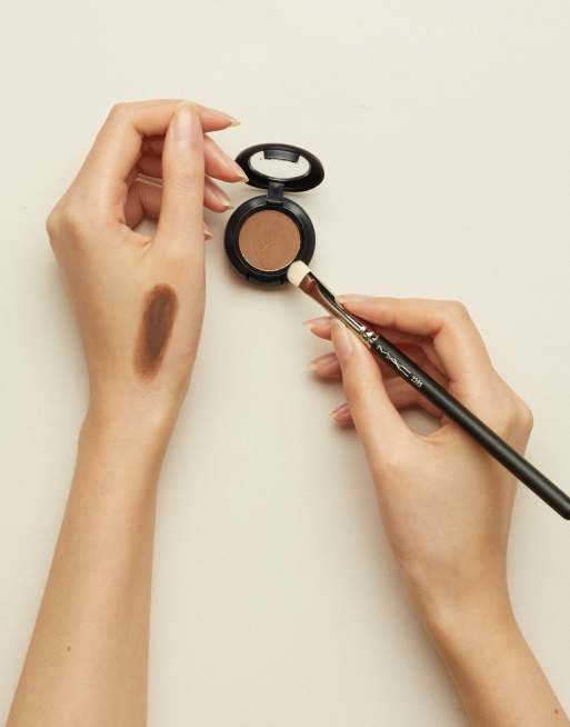 MAC – Matte – Mały cień do powiek – Charcoal Brown, 4 z 4