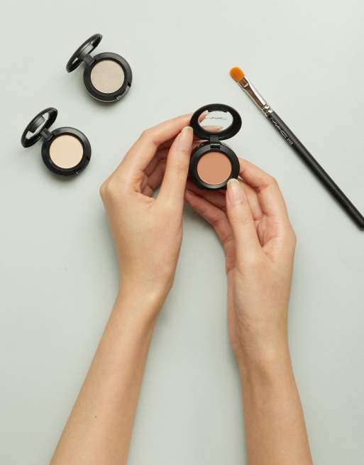 MAC – Matte – Mały cień do powiek – Soft Brown, 2 z 4