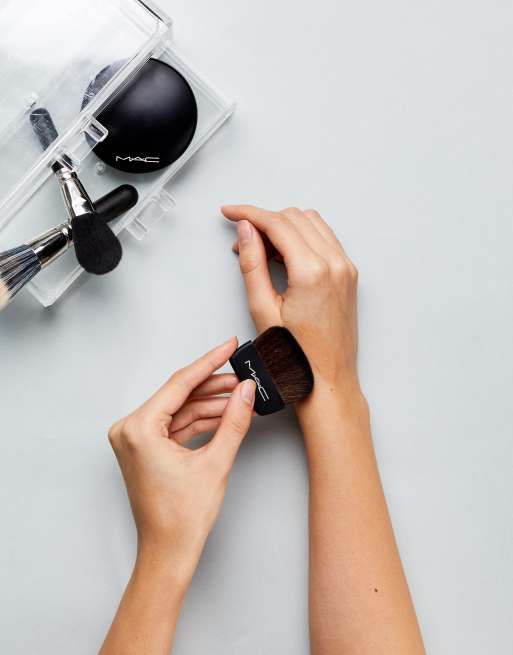 MAC Mineralize Natural Skinfinish, 2 z 4