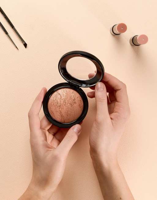 MAC – Mineralize Skinfinish – Odcień Cheeky Bronze, 4 z 4