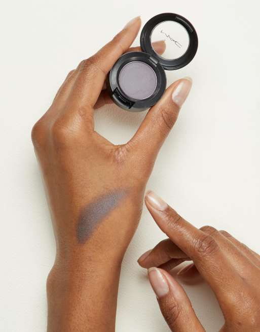MAC - Petite ombre à paupières satinée - Scene, 4 de 4
