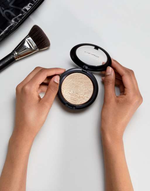 MAC - Poudre highlighter Extra Dimension - Oh Darling, 2 de 4