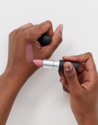 mac reverence powder kiss