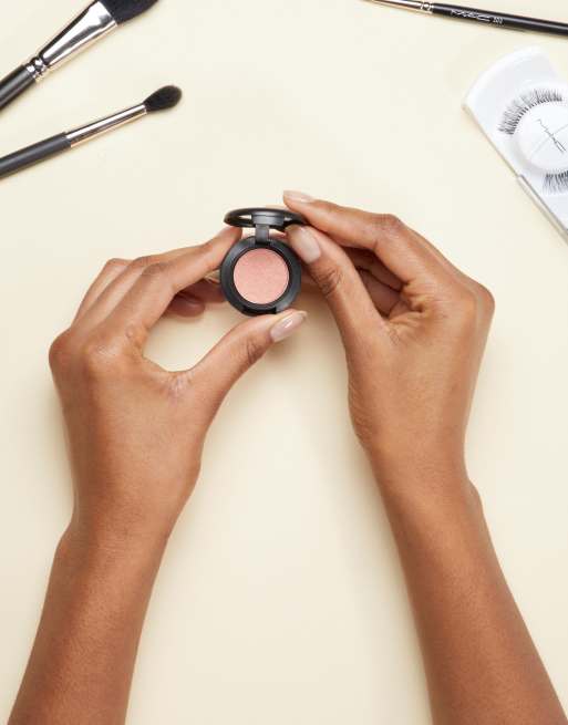 MAC - Shimmer Oogschaduw Klein - Expensive Pink, 2 van 4
