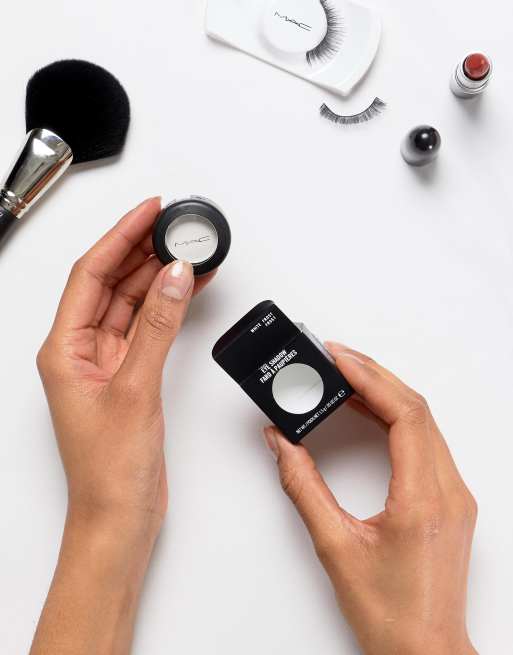MAC - Shimmer Oogschaduw Klein - White Frost, 2 van 4
