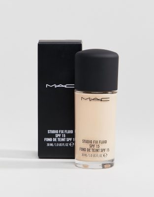 mac studio fix fluid cena