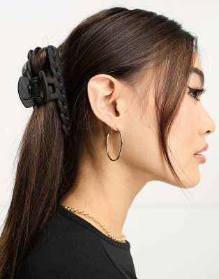 Madein. Madein chain hair claw clip in black