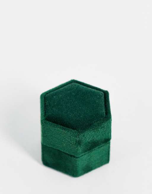 Green velvet ring deals box