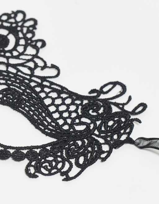 Madein. - Maschera in pizzo nera