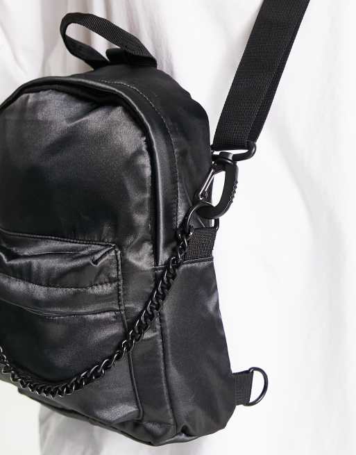 Mini sac à dos en satin avec chaîne Noir ASOS