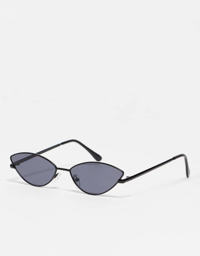 Madein. slim cat eye sunglasses in black