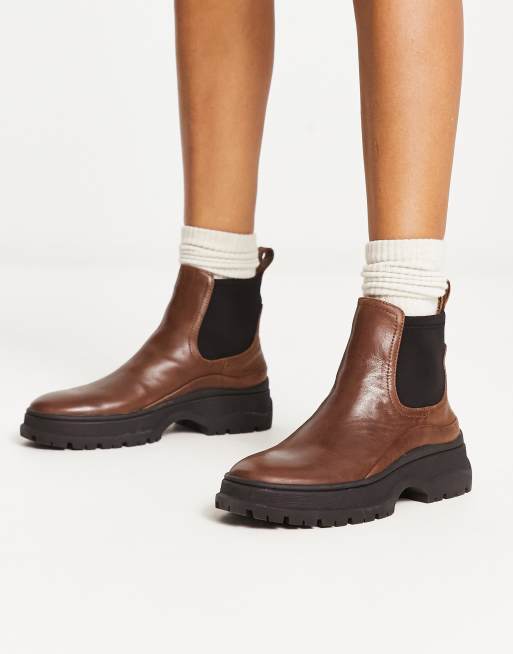 Madewell heeled store chelsea boots