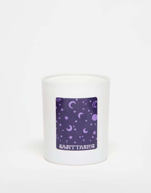 MAEGEN x ASOS Exclusive – Świeca o zapachu wanilii z napisem Sagittarius