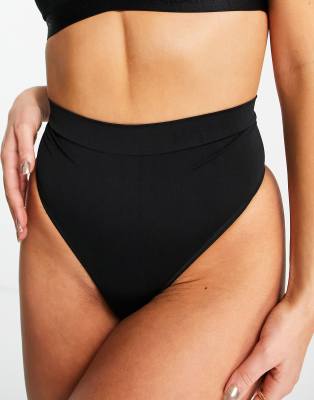 Magic Bodyfashion - Bequemer, formender Tanga in Schwarz mit leichter Modellierungsfunktion