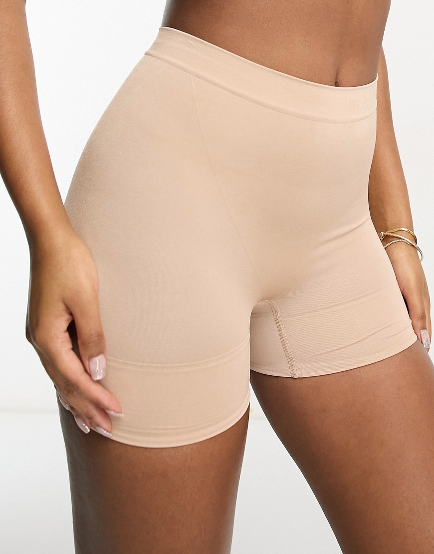 Bodyfashion comfort medium contour shaping shorts in cappuccino-Neutral