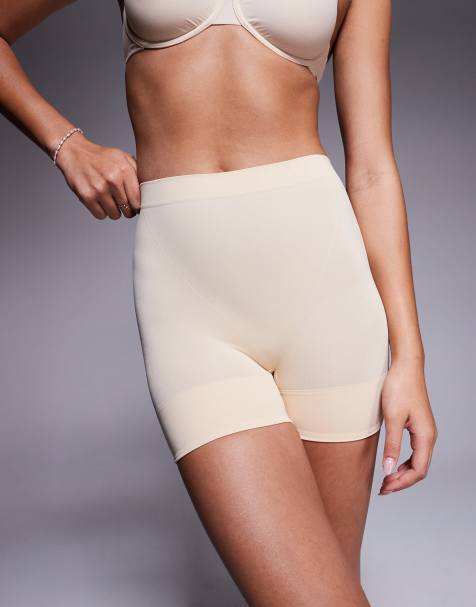 Magic - Bodyfashion - Comfortabele corrigerende short met medium contour in latte - view 1