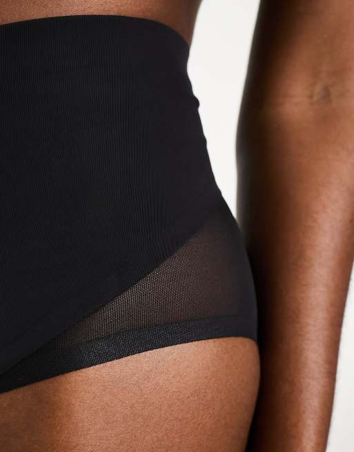Magic Bodyfashion - Doorschijnende slip met medium corrigerend effect in zwart, 2 van 4