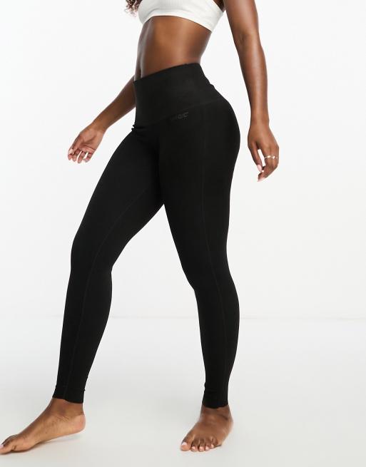 Magic Bodyfashion stay warm thermal shaping legging in black