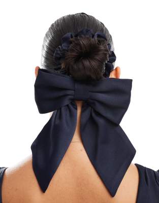 Maids to Measure Maids to Measure Bridesmaid satin hair bow in navy