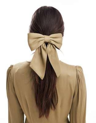 Maids to Measure Maids to Measure Bridesmaid satin hair bow in olive-Green