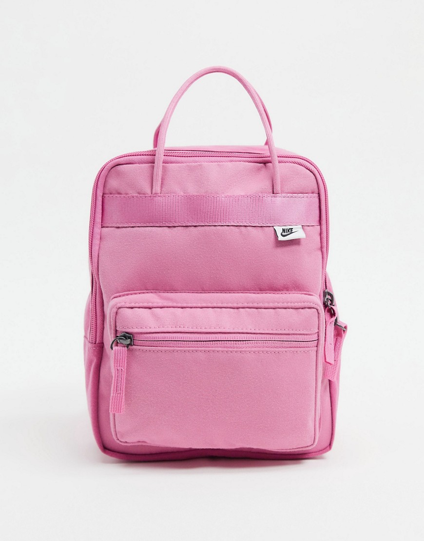 фото Маленький розовый рюкзак nike