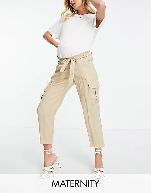 Mamalicious cargo pants in beige