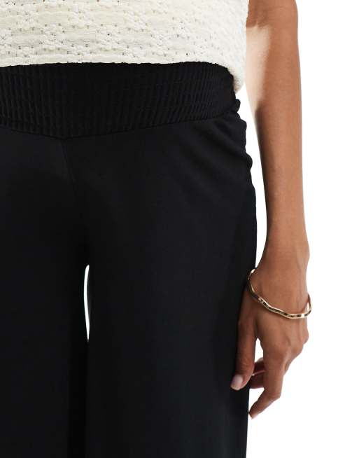 Mamalicious – Elastische Hose in Schwarz mit gesmoktem Unterbauch-Bund und weitem Bein, 5 von 5