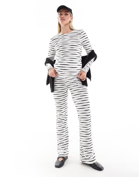 Mamalicious - Ensemble de grossesse en jersey côtelé avec pantalon évasé et top à motif teint par sections - Noir et blanc - view 1