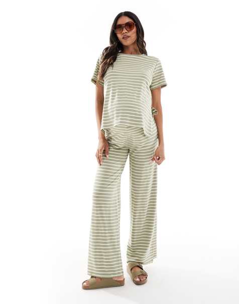 Mamalicious - Ensemble de grossesse en jersey rayé avec pantalon ample et t-shirt - Kaki - view 1