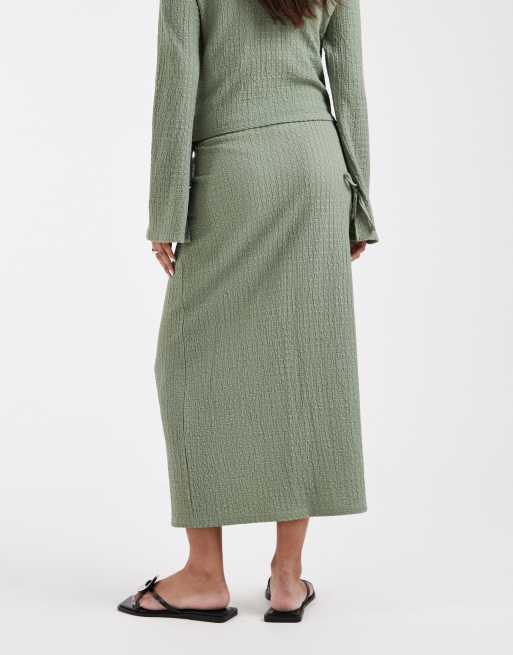 Mamalicious - Jupe de grossesse d'ensemble mi-longue en jersey texturé avec liens noués à la taille - Vert kaki, 3 de 5