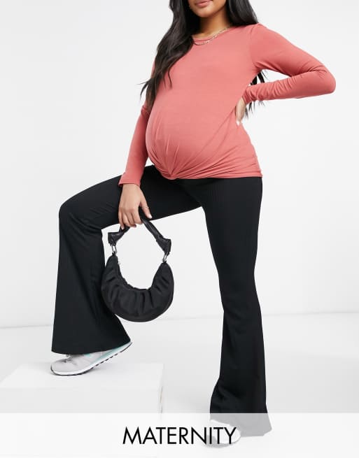 Mamalicious – Langärmliges Umstandsshirt mit Knotendetail vorne in Dunkelrosé