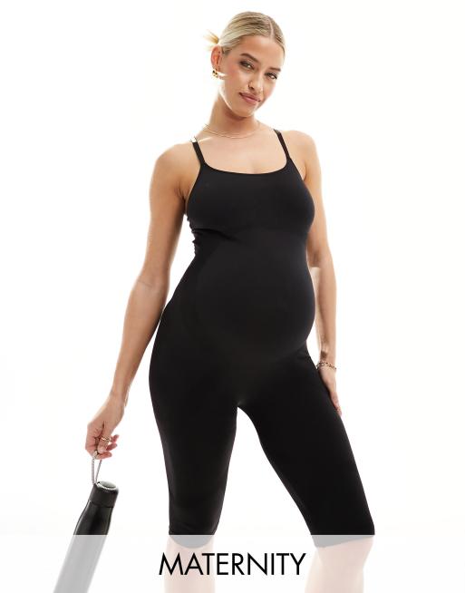 Mamalicious – Mammakläder – Active – Svart träningsunitard i kort design