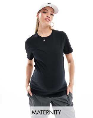 Mamalicious – Mammakläder – Svart t-shirt i bomull