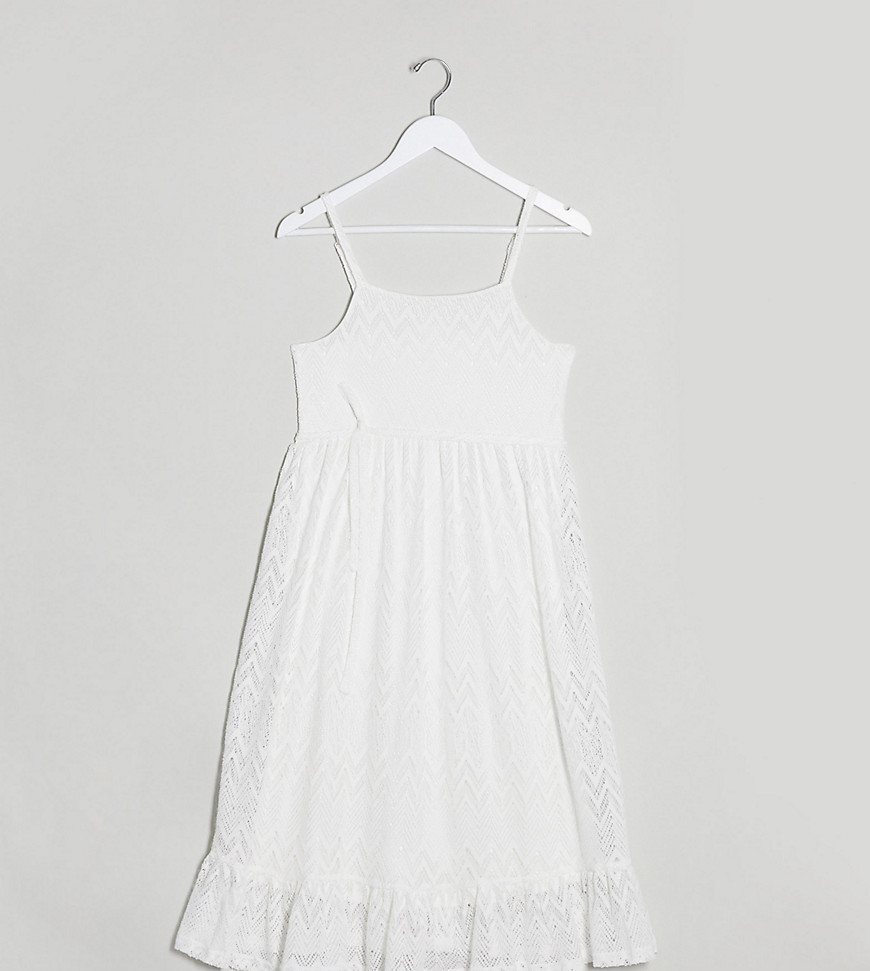 Mamalicious – Mammakläder – Vit, hålbroderad midiklänning med smala axelband och panelsydd kjol