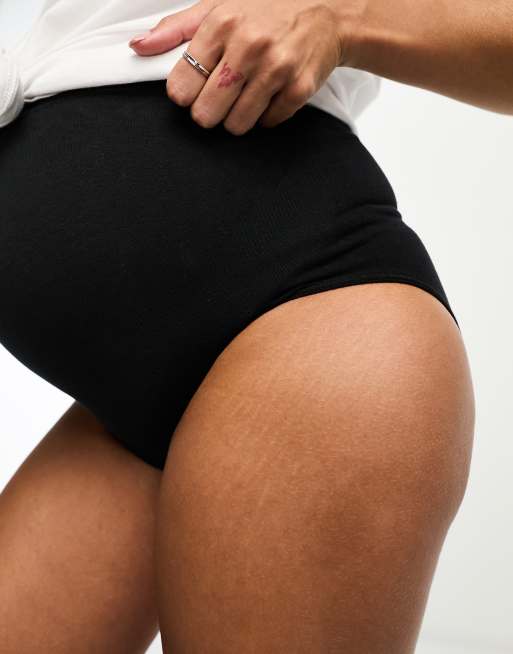 Mamalicious Maternity – 2er-Pack stützende Slips in Weiß und Schwarz mit hoher Taille , 2 von 4
