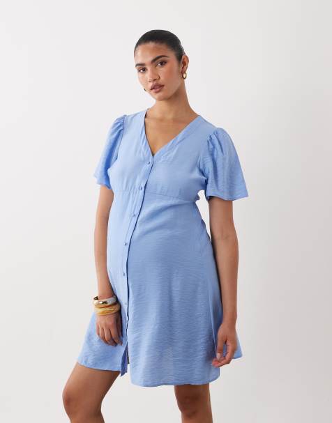 Mamalicious Maternity – Blåklintsblå miniklänning med knäppning framtill och knytning i midjan - view 1