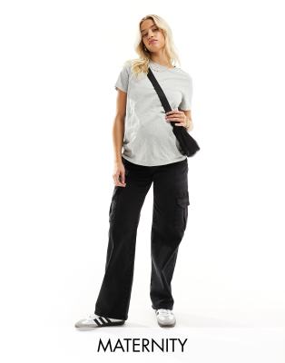 Mamalicious Maternity - Cargo-Jeans in Schwarz mit weitem Schnitt; Umstandsmode