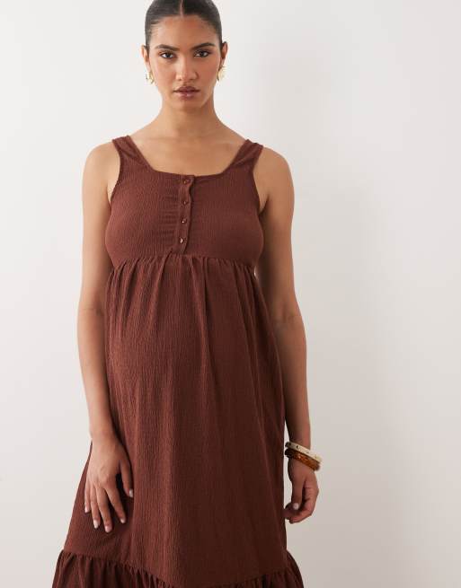 Mamalicious Maternity - Chokoladebrun ærmeløs midikjole med ammefunktion og knapper i jersey, 4 af 4