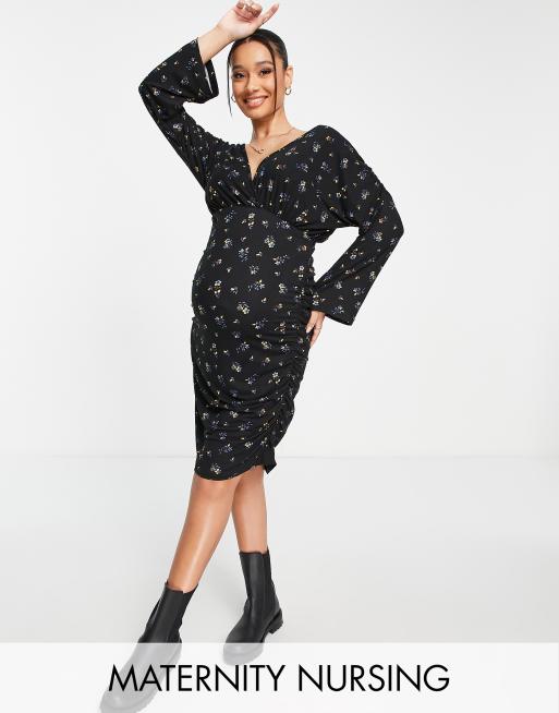 Mamalicious Maternity – Czarna kopertowa sukienka midi do karmienia w kwiatowy wzór – BLACK