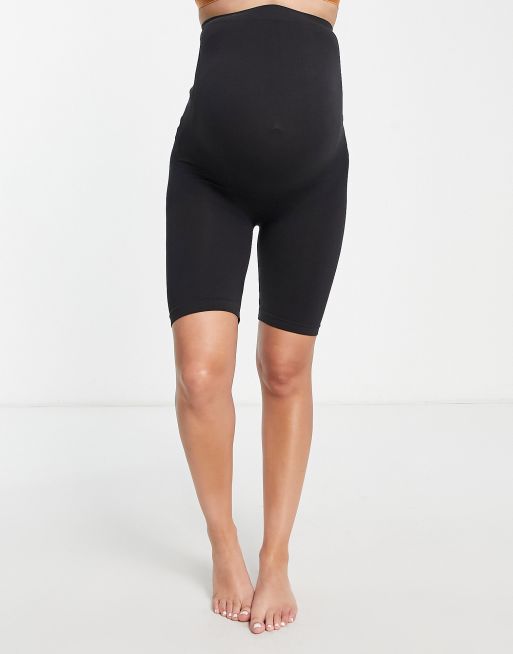 Mamalicious Maternity – Czarne modelujące szorty zasłaniające brzuch, 2 z 4