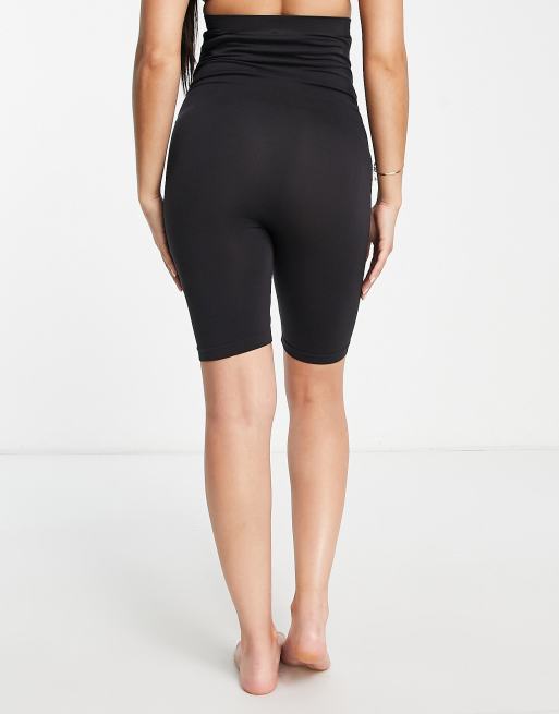 Mamalicious Maternity – Czarne modelujące szorty zasłaniające brzuch, 3 z 4