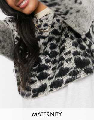 nike fluffy cropped jumper