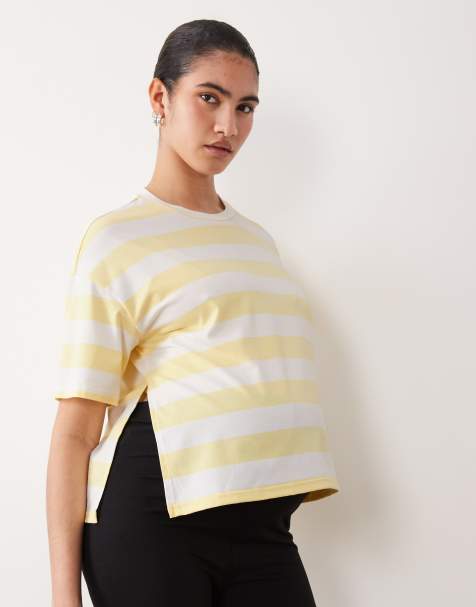 Mamalicious Maternity - Gul og cremehvid cropped T-shirt med slids i siden og striber i firkantet pasform - view 1