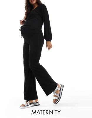 Mamalicious Maternity - Hose aus Jersey in Schwarz mit weitem Bein und Überbauchbund, Kombiteil