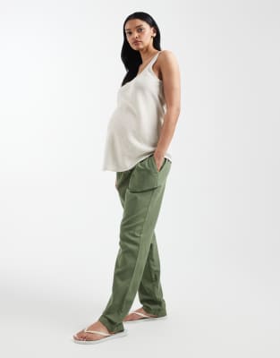 Mamalicious Maternity - Hose in khaki Leinenoptik mit Bindegürtel, Umstandsmode-Grün