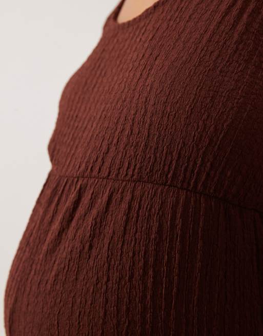 Mamalicious Maternity - Jersey jumpsuit met textuur en gestrikte taille in chocoladebruin, 2 van 4