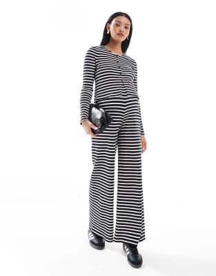 Monochrome